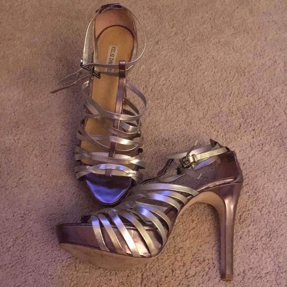 Kelsi dagger strappy Metallica heels